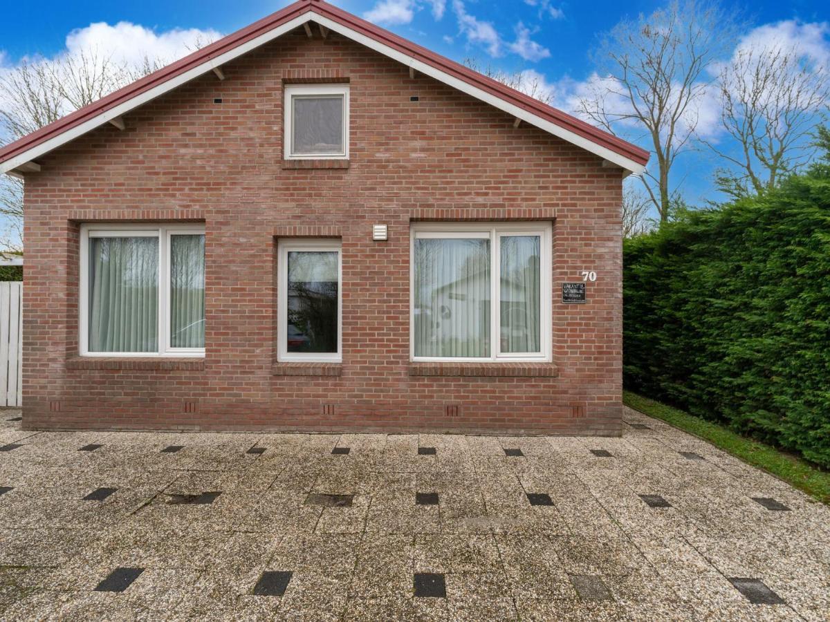 In With Fenced Garden Holiday home *