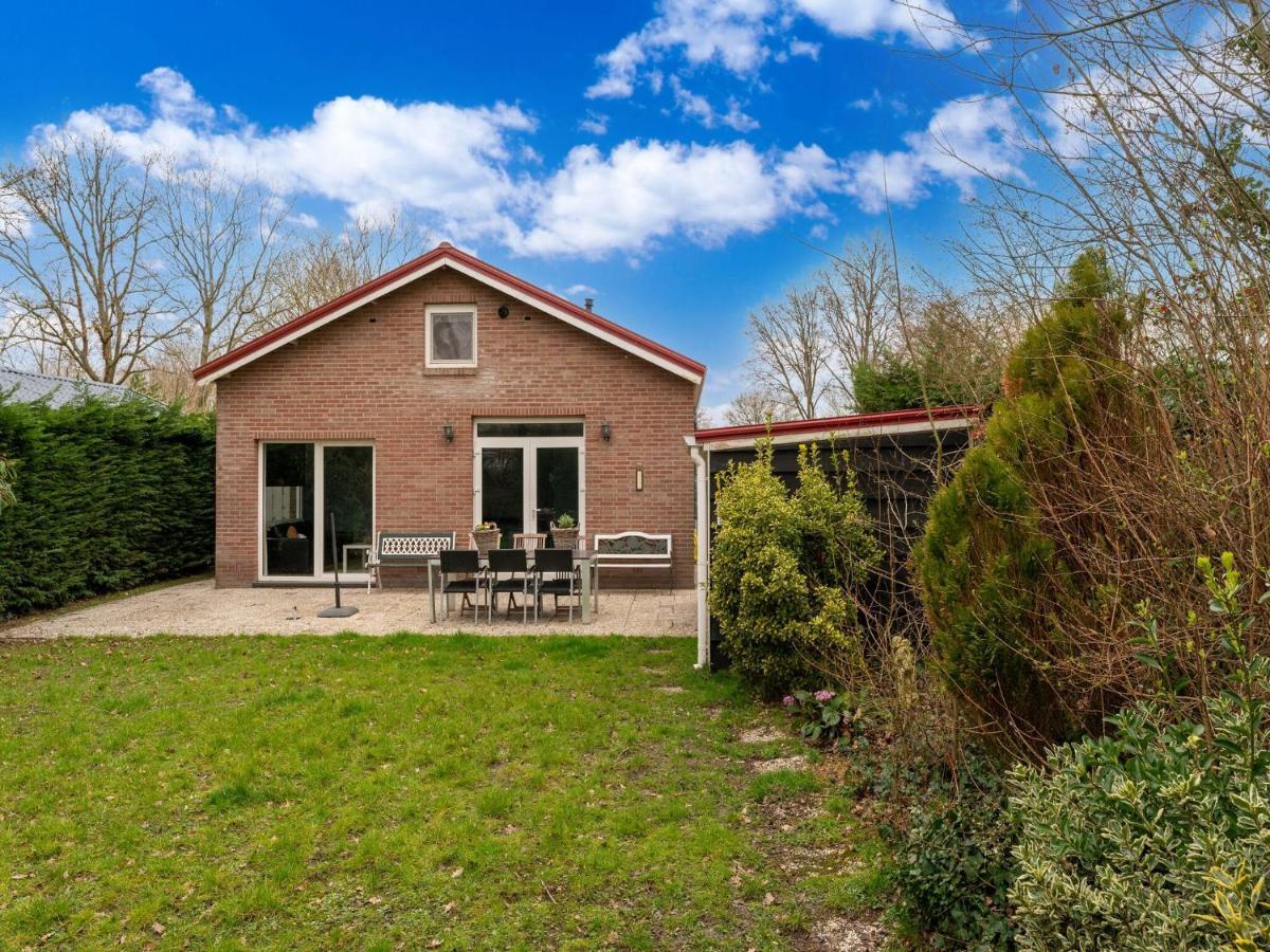 In With Fenced Garden Holiday home *